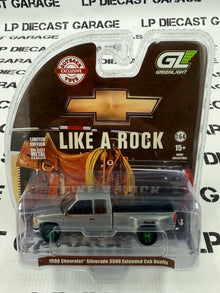 RAW CHASE GREENLIGHT 1998 Chevrolet Silverado 3500 4x4 White 1:64 Diecast OBT Exclusive