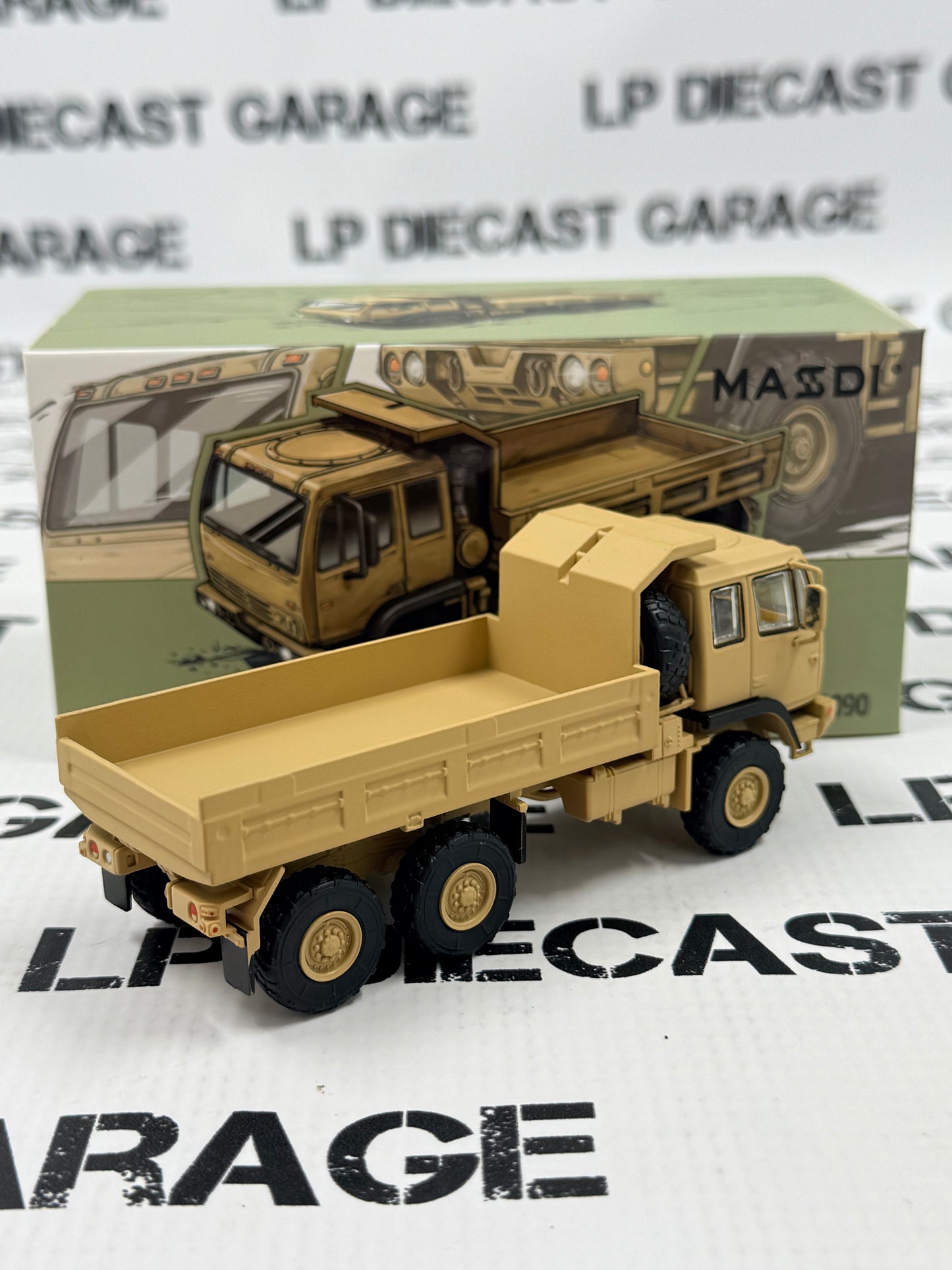 MODEL TRUCK FMTV M1090 Military Dump Truck Tan 1:64 Diecast Army