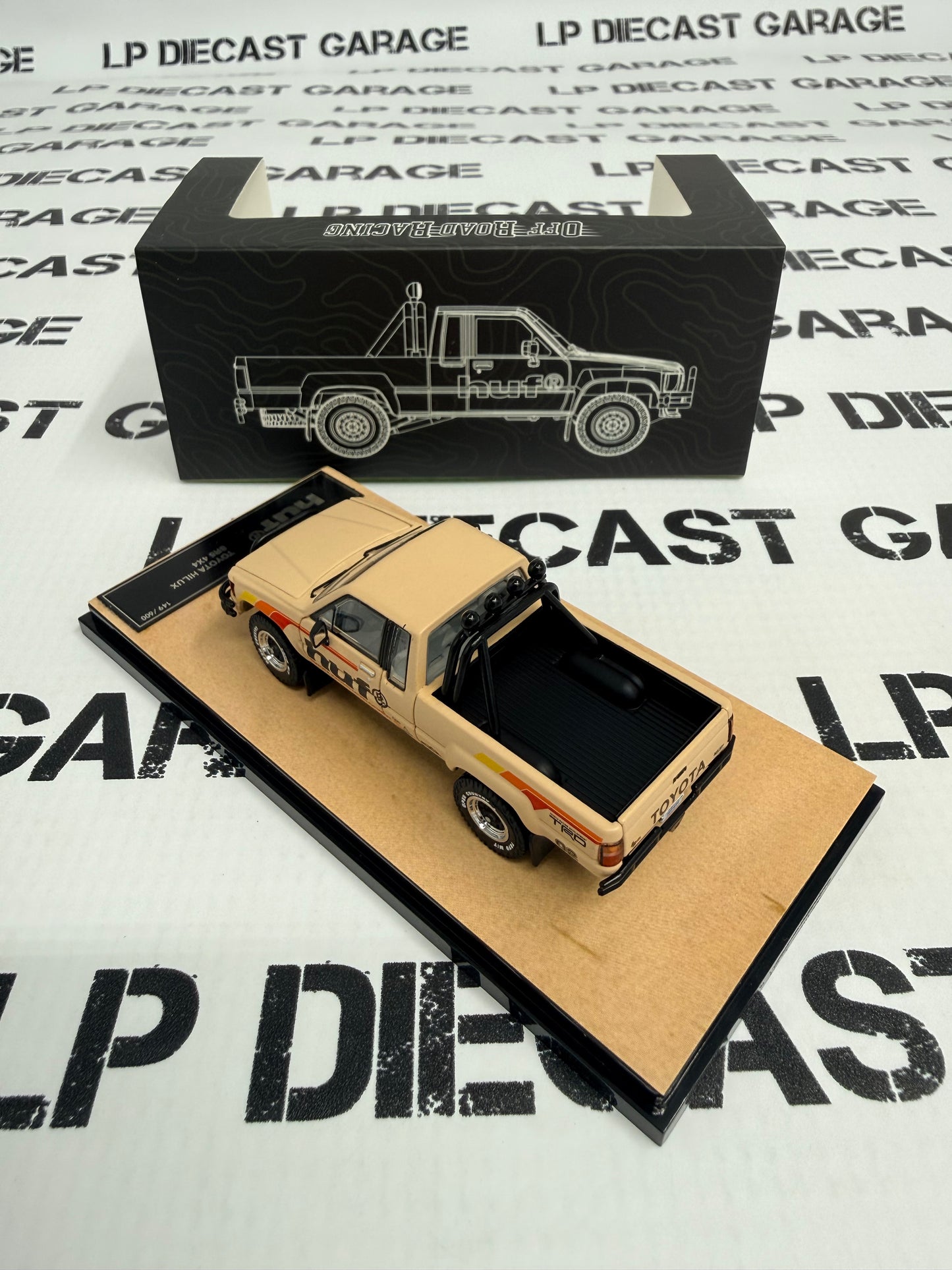 GCD 1985 Toyota Hilux SR5 4WD Huf Exclusive 1:64 Diecast