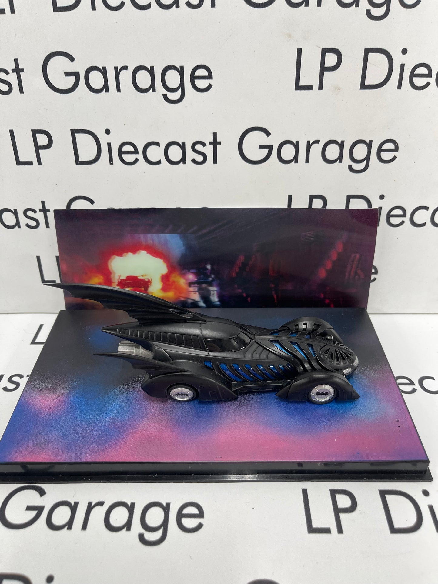 EDICOLA 1995 Batman Forever Batmobile Black w/ Case 1:43 Diecast