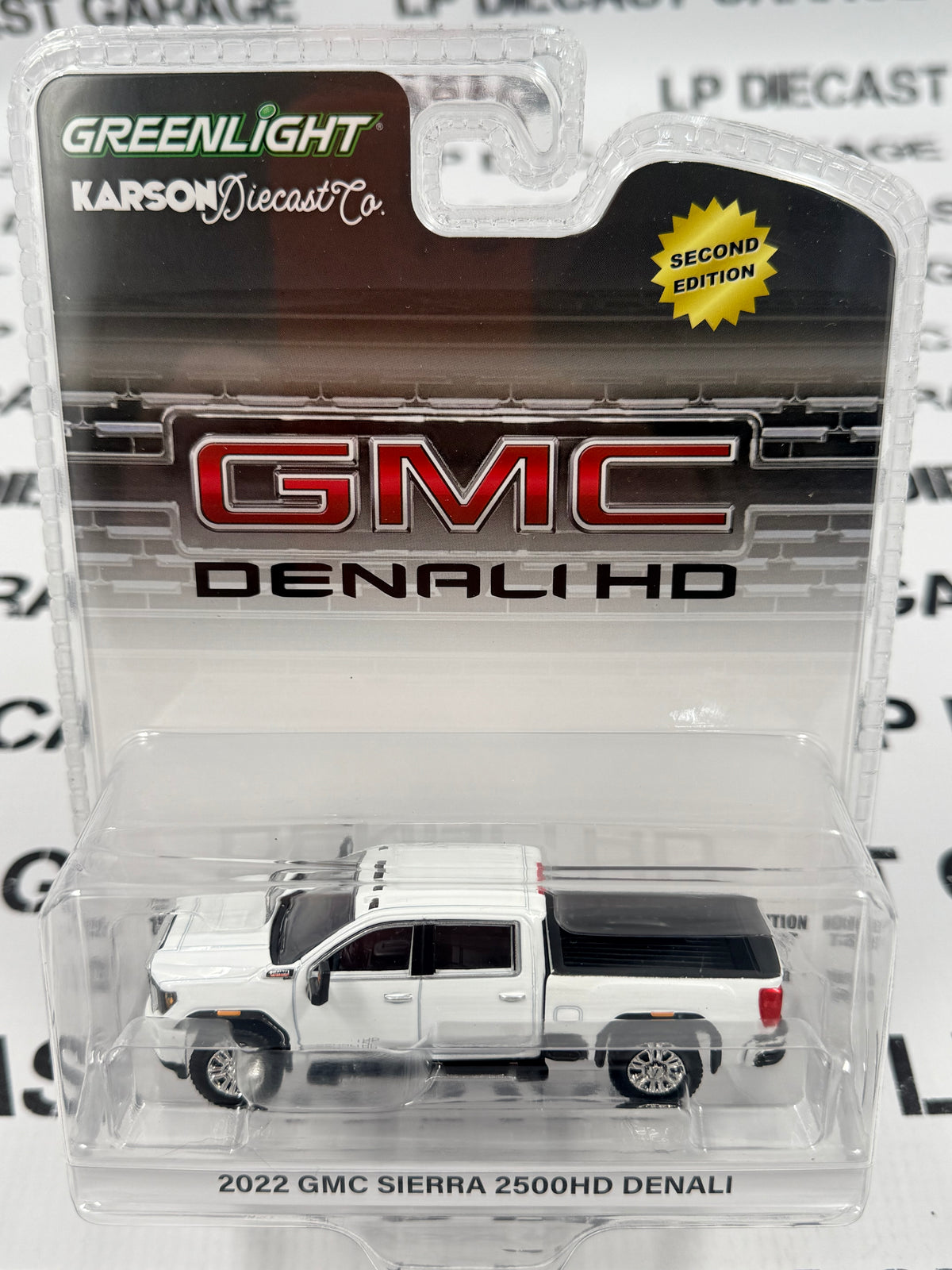 GREENLIGHT 2022 GMC Sierra 2500HD Denali White 1:64 Diecast Exclusive