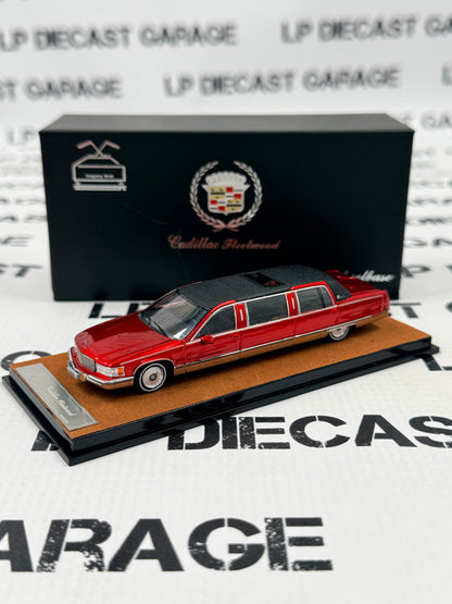 MODEL CAR 1993 Cadillac Fleetwood Limousine Limo Red 1:64 Diecast