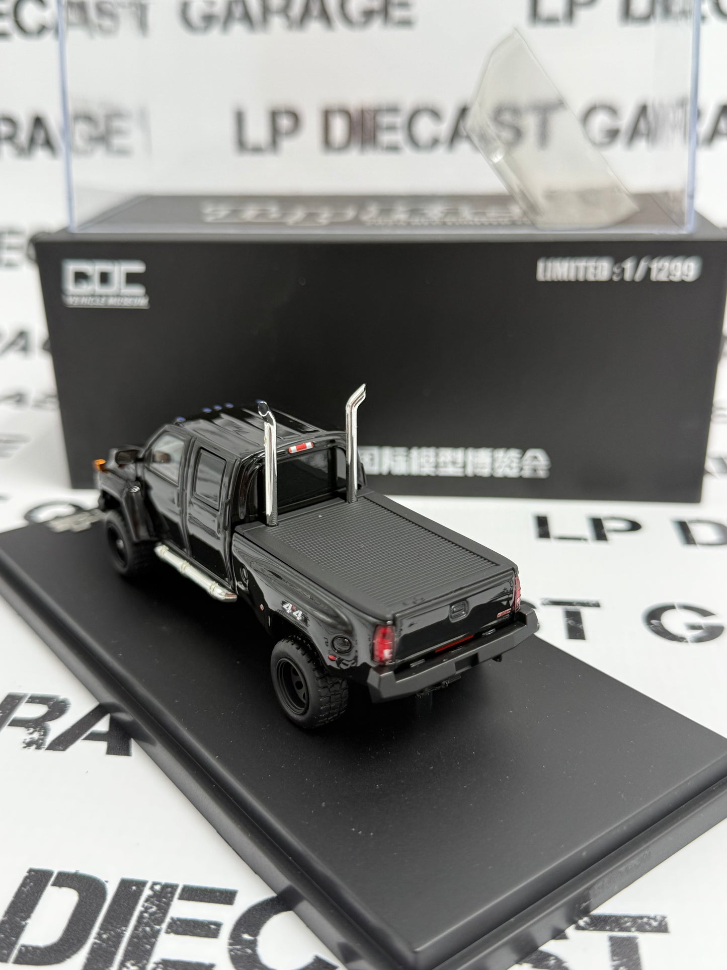 GOC GMC Topkick C4500 Truck Ironhide Transformers 1:64 Diecast HEC 2025