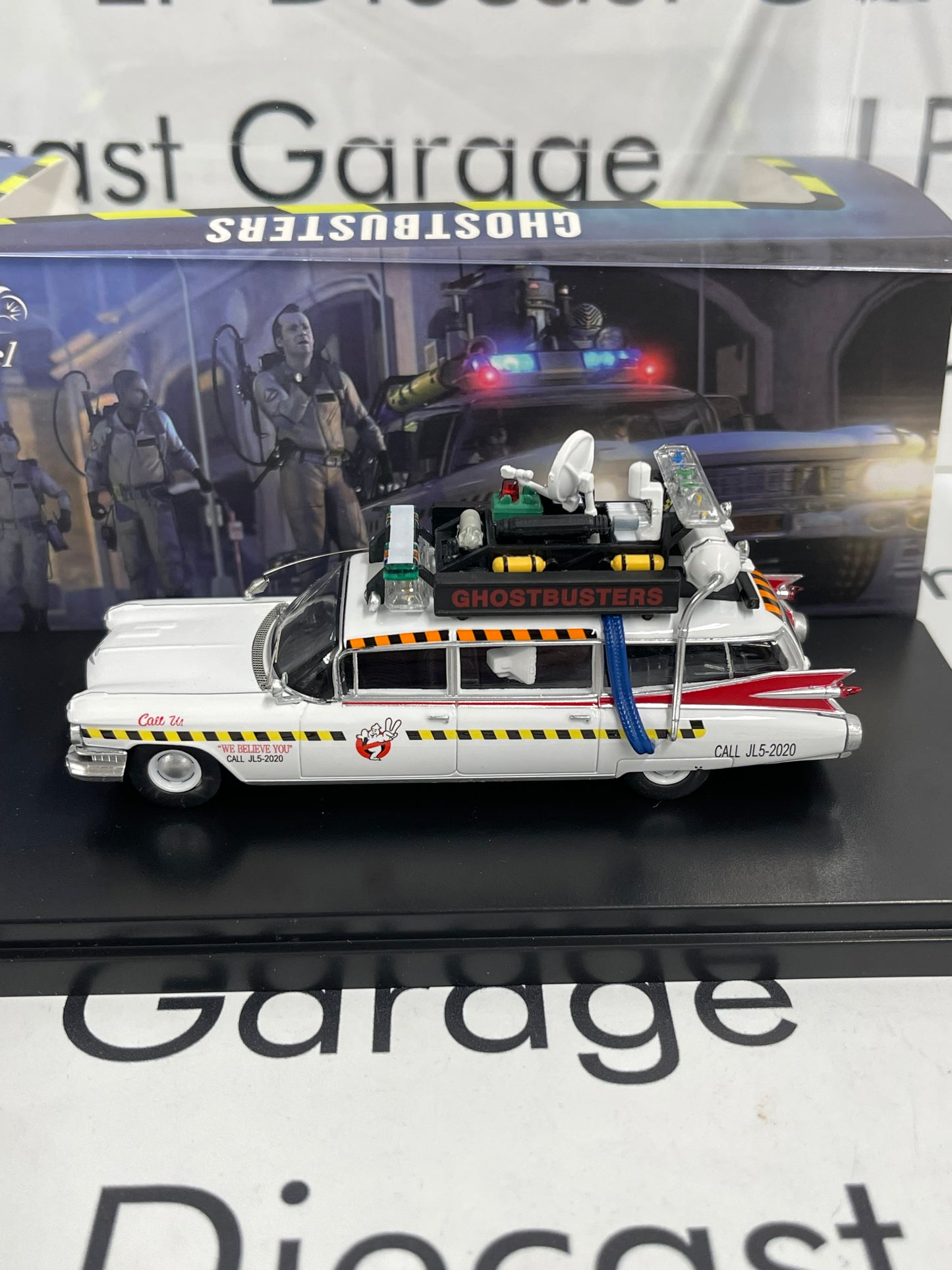 YS Models Ghostbusters Ecto-1 Cadillac Movie Car  1:64 Diecast Detailed