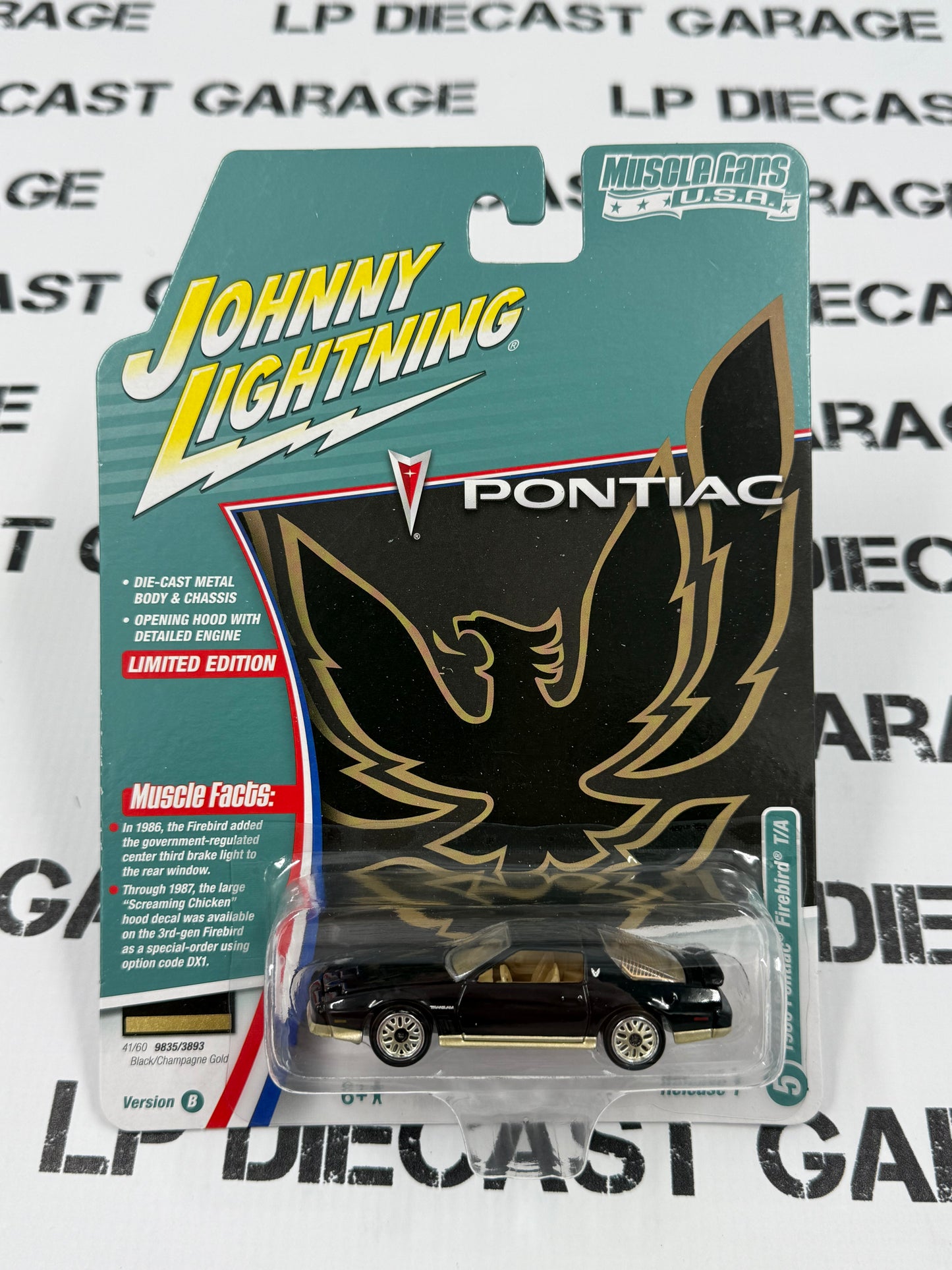 JOHNNY LIGHTNING 1986 Pontiac Firebird Black Gold 1:64 Diecast Muscle Cars USA