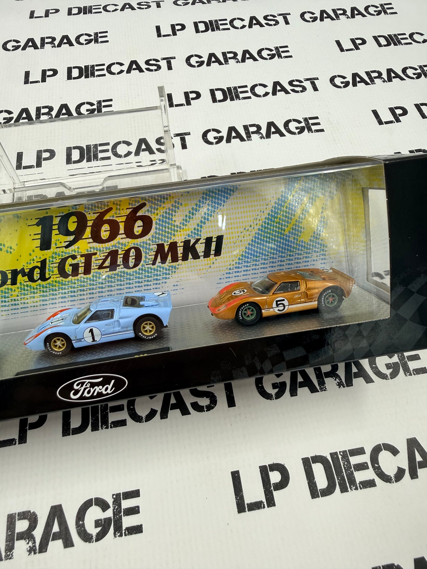 M2 Haulers 1966 Ford GT40 MK II Black Blue Gold Set 1:64 Diecast
