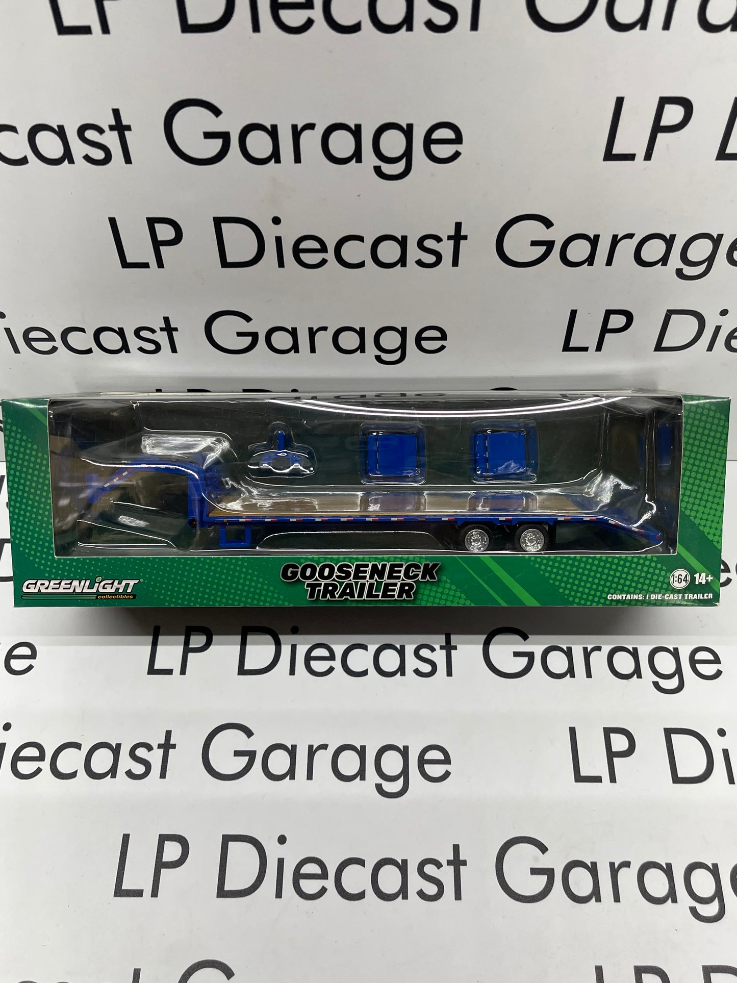 GREENLIGHT Gooseneck Trailer Blue with Fold Down Ramps Includes Hitch Hobby Exclusive 1:64 Diecast