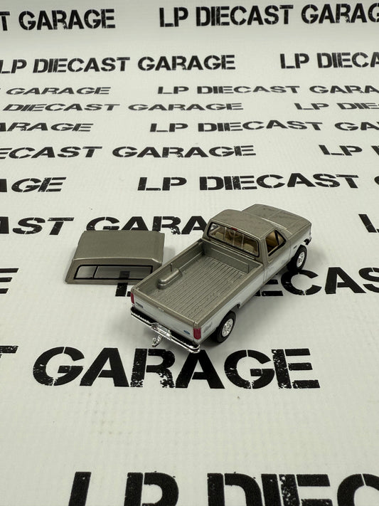 GREENLIGHT 1997 Ford F-250 Gold & White LP Exclusive 1:64 Diecast *LOOSE*