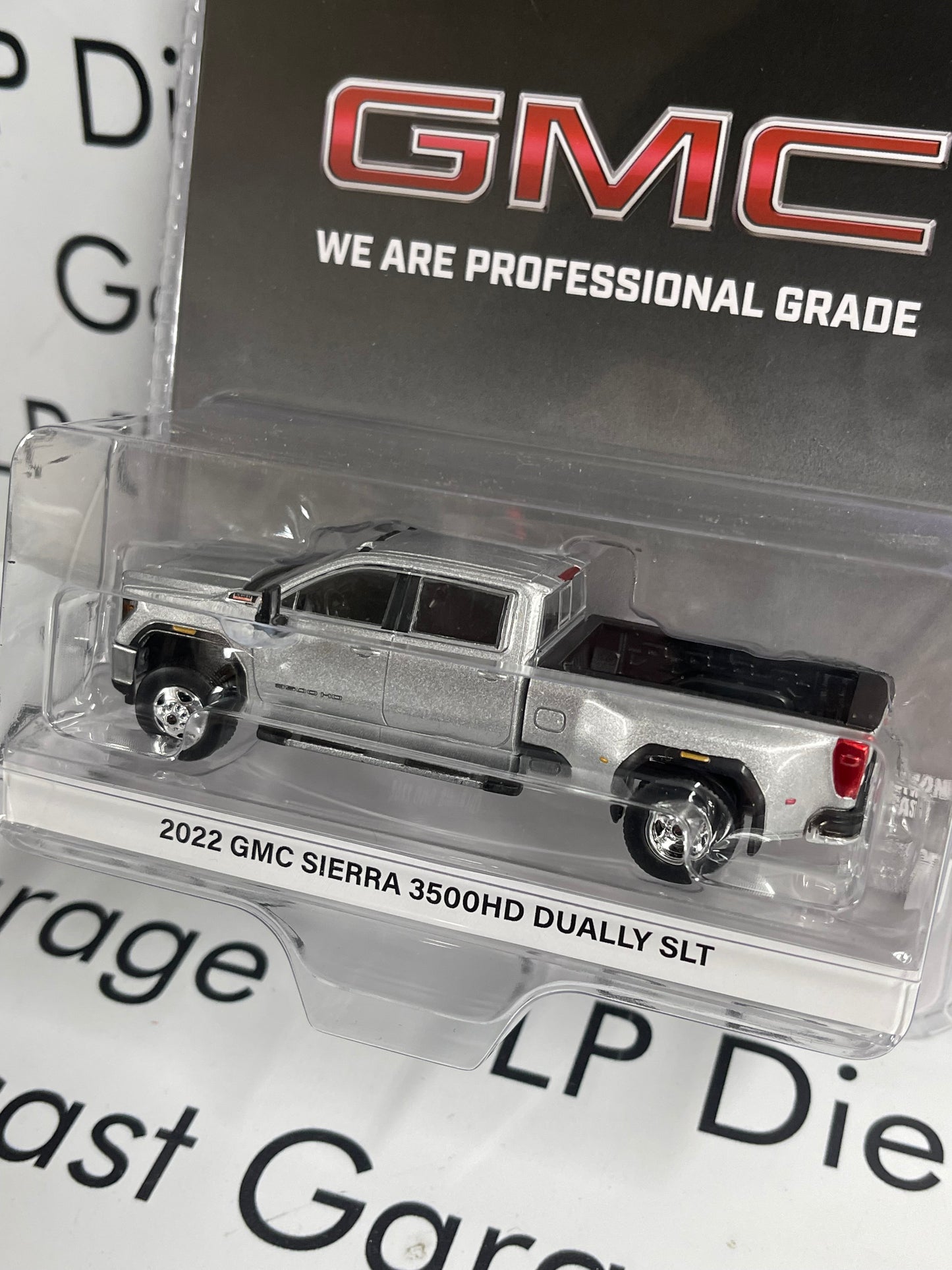 GREENLIGHT 2022 GMC Sierra 3500 Dually Truck Silver 1:64 Diecast Karson Exclusive