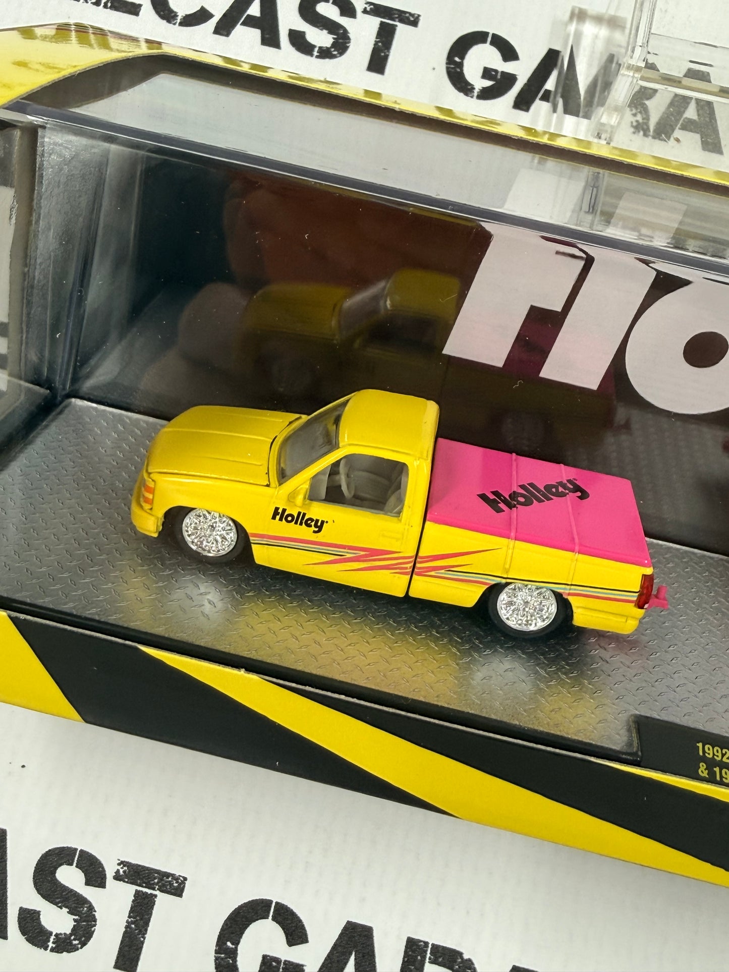 M2 Haulers 1992 Chevrolet C1500 & 1995 S10 Holley Set 1:64 Diecast