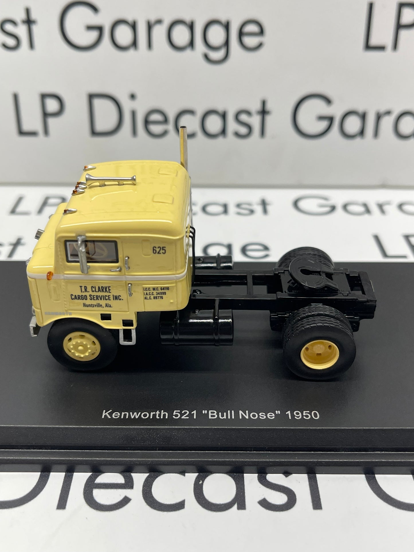 NEO SCALE MODELS 1950 Kenworth 521 Bull Nose TR Clarke Cargo Service Tan Semi Truck 1:64 Resin NOT Diecast
