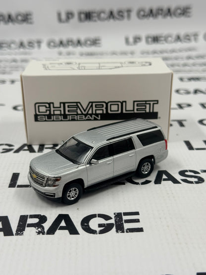 MODEL TRUCK 2015 Chevrolet Suburban Silver 1:64 Diecast SUV