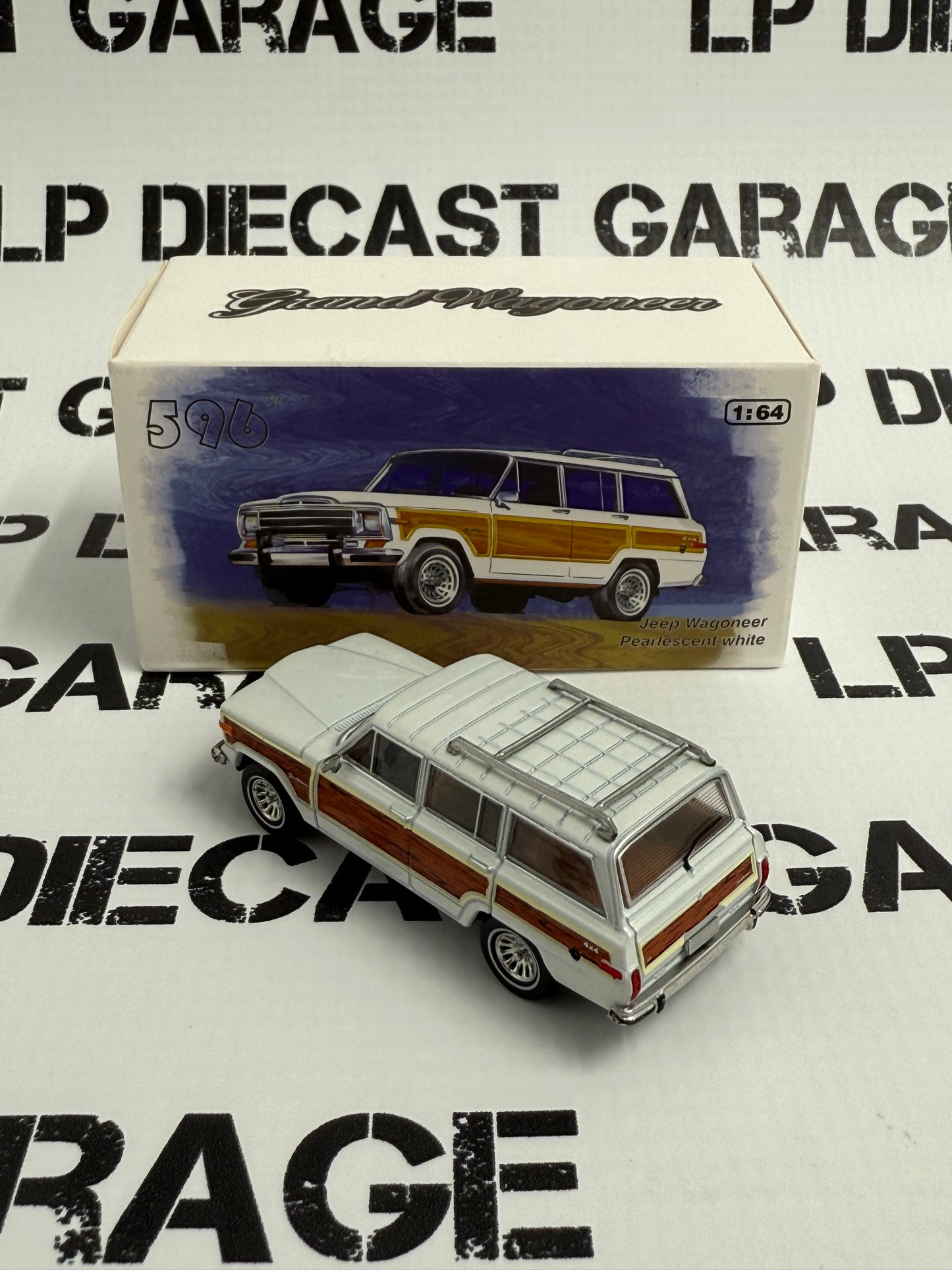 596 Model Jeep Grand Wagoneer White w/ Wood Sides 1:64 Diecast