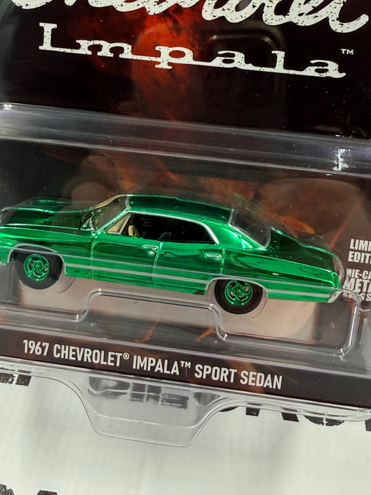 GREEN CHASE GREENLIGHT 1967 Chevrolet Impala Sport Sedan Black 1:64 Diecast