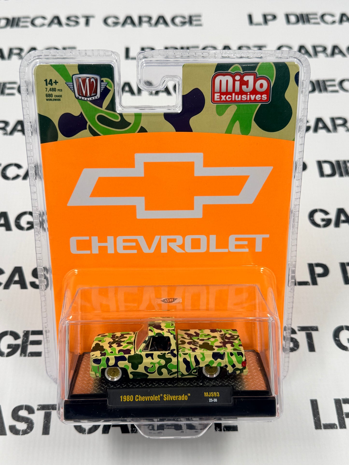 M2 1980 Chevrolet Silverado Camo Green 1:64 Diecast MiJo