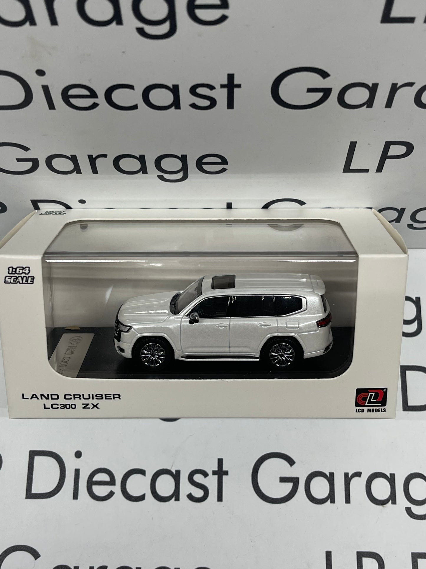 LCD MODELS 2022 Toyota Land Cruiser LC300 ZX White 1:64 Diecast