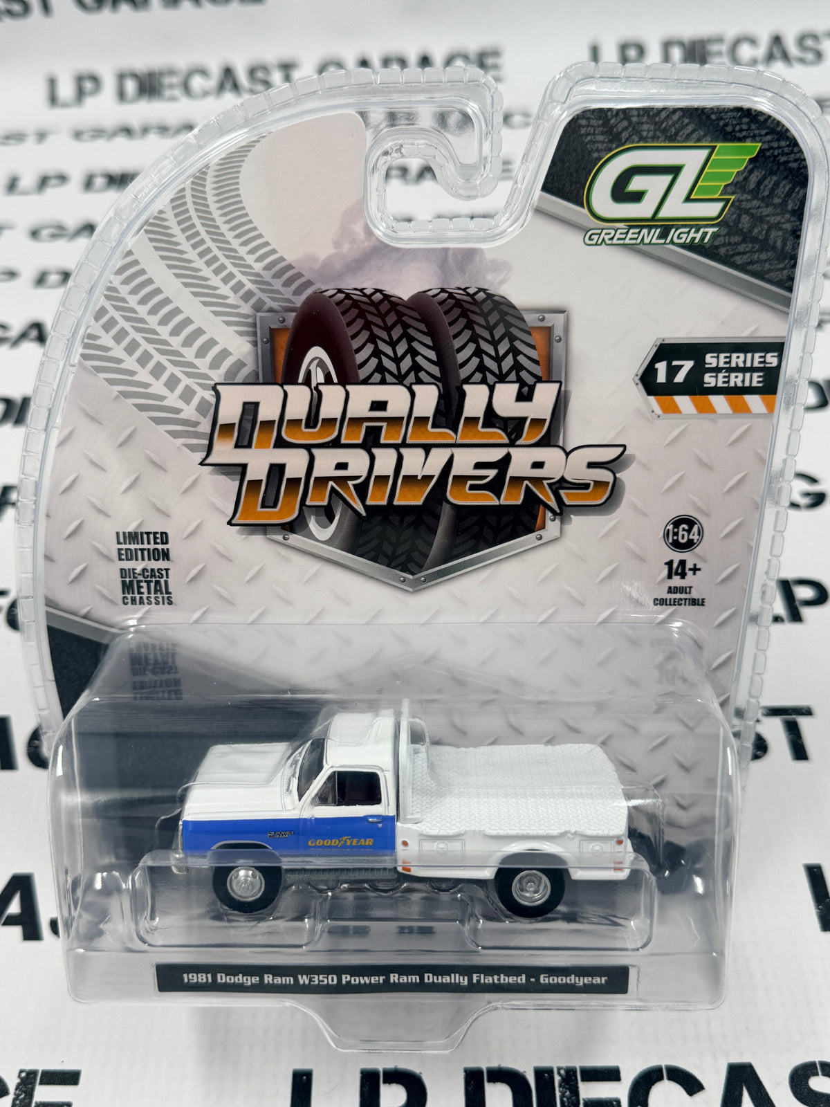 GREENLIGHT 1981 Dodge Ram Dually Flatbed Goodyear 1:64 Diecast Dually Drivers Series 17