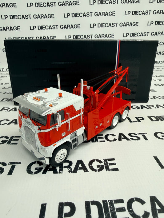 IXO Models 1987 Freightliner FLA Tow Truck Red 1:43 Diecast USA