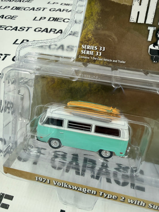 GREENLIGHT 1971 Volkswagen Van w/ Teardrop Trailer 1:64 Diecast Hitch & Tow