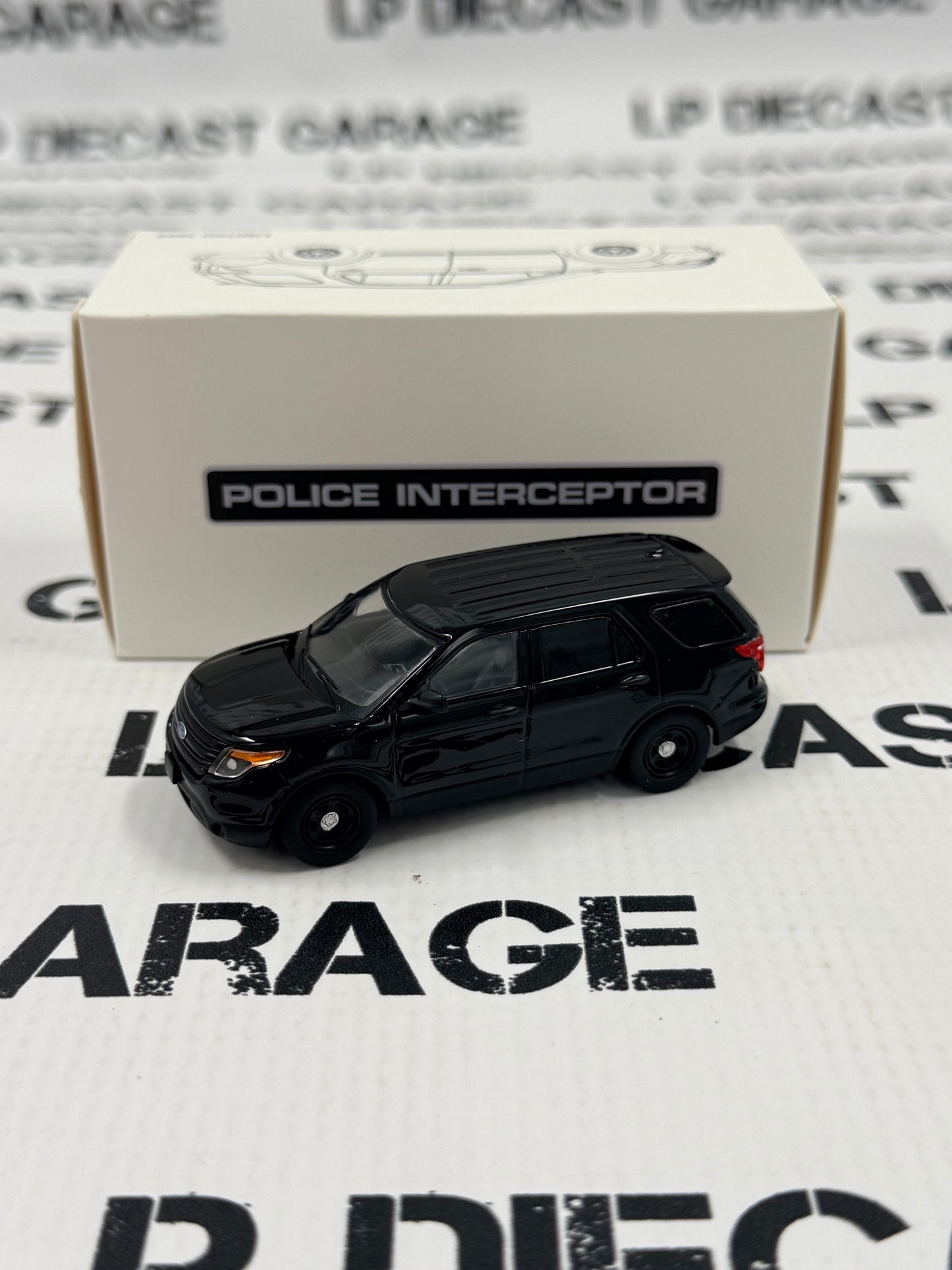 MODEL CAR 2013 Ford Explorer Police Interceptor Black Unmarked 1:64 Diecast
