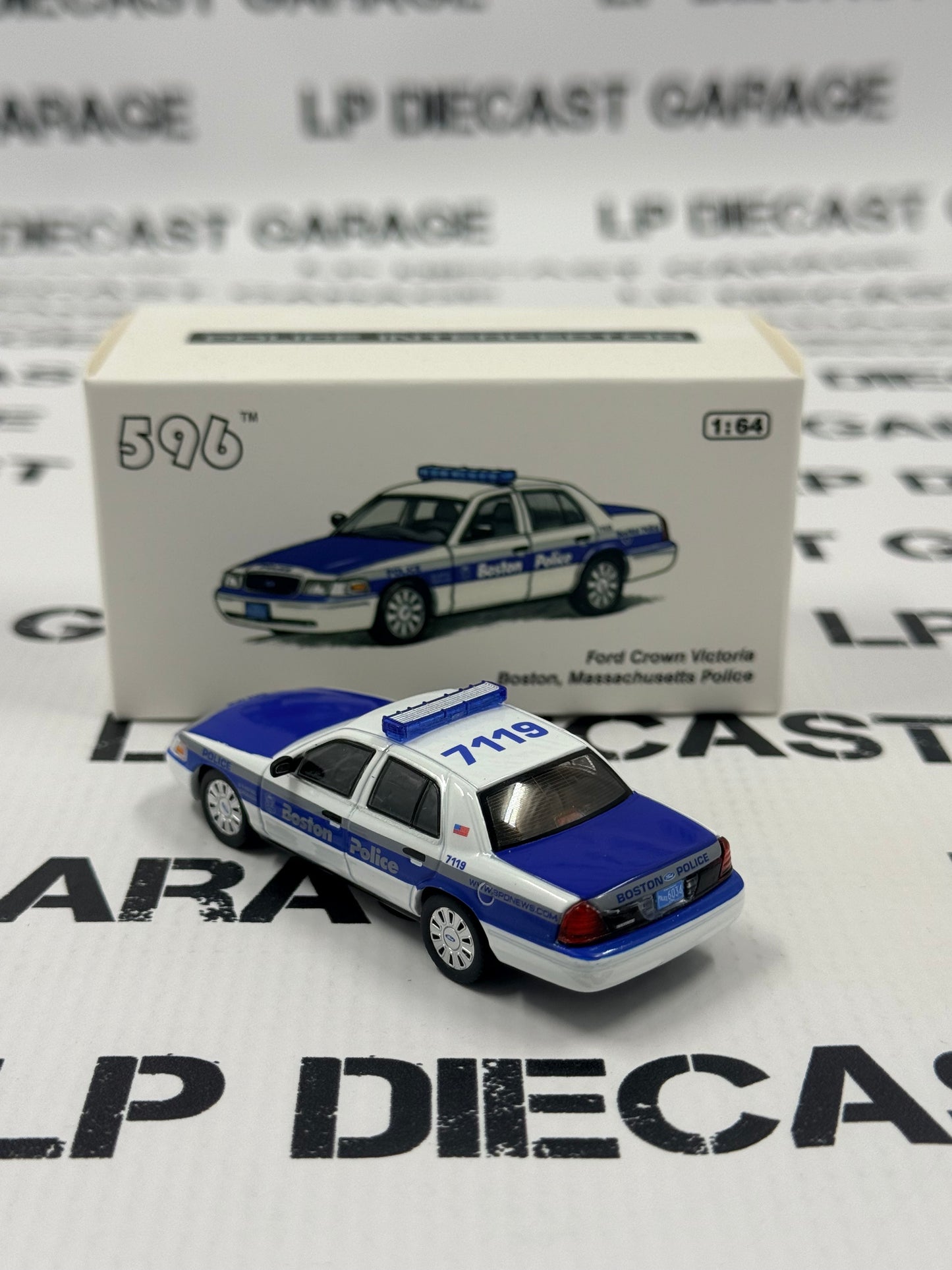 596 Model Ford Crown Victoria Boston Police 1:64 Diecast