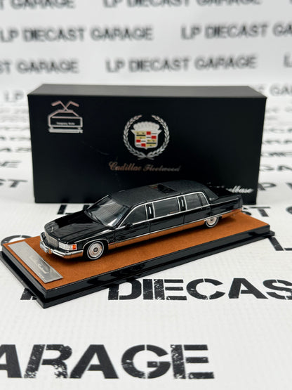 MODEL CAR 1993 Cadillac Fleetwood Limousine Limo Black 1:64 Diecast