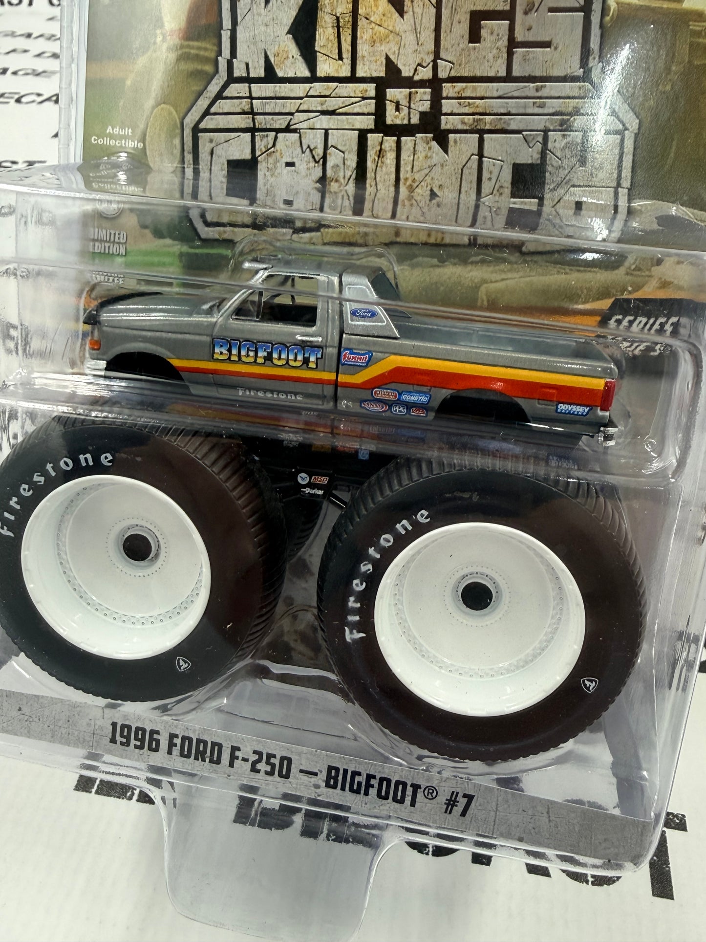 RAW CHASE GREENLIGHT 1996 Ford F-250 Bigfoot #7 1:64 Diecast King of Crunch