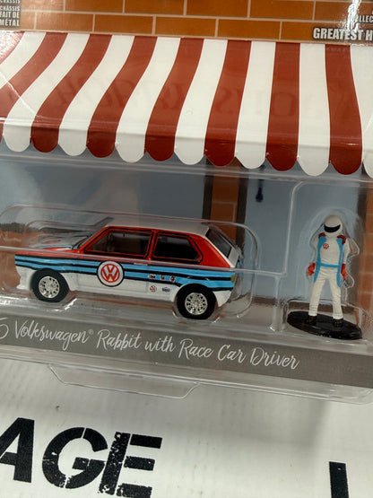 GREENLIGHT 1975 Volkswagen Rabbit w/ Figure 1:64 Diecast Hobby Shop