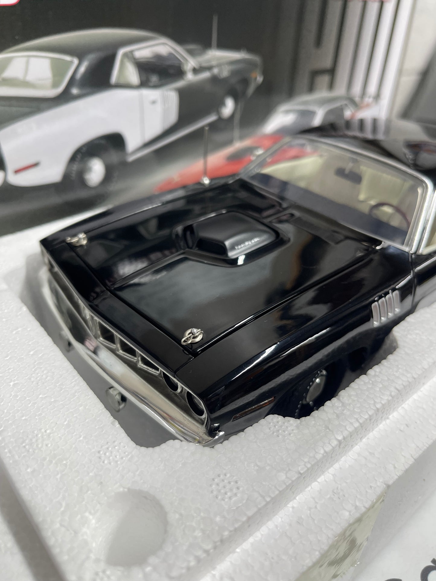 ACME 1971 Plymouth Hemi Barracuda Black 1:18 Diecast A1806122