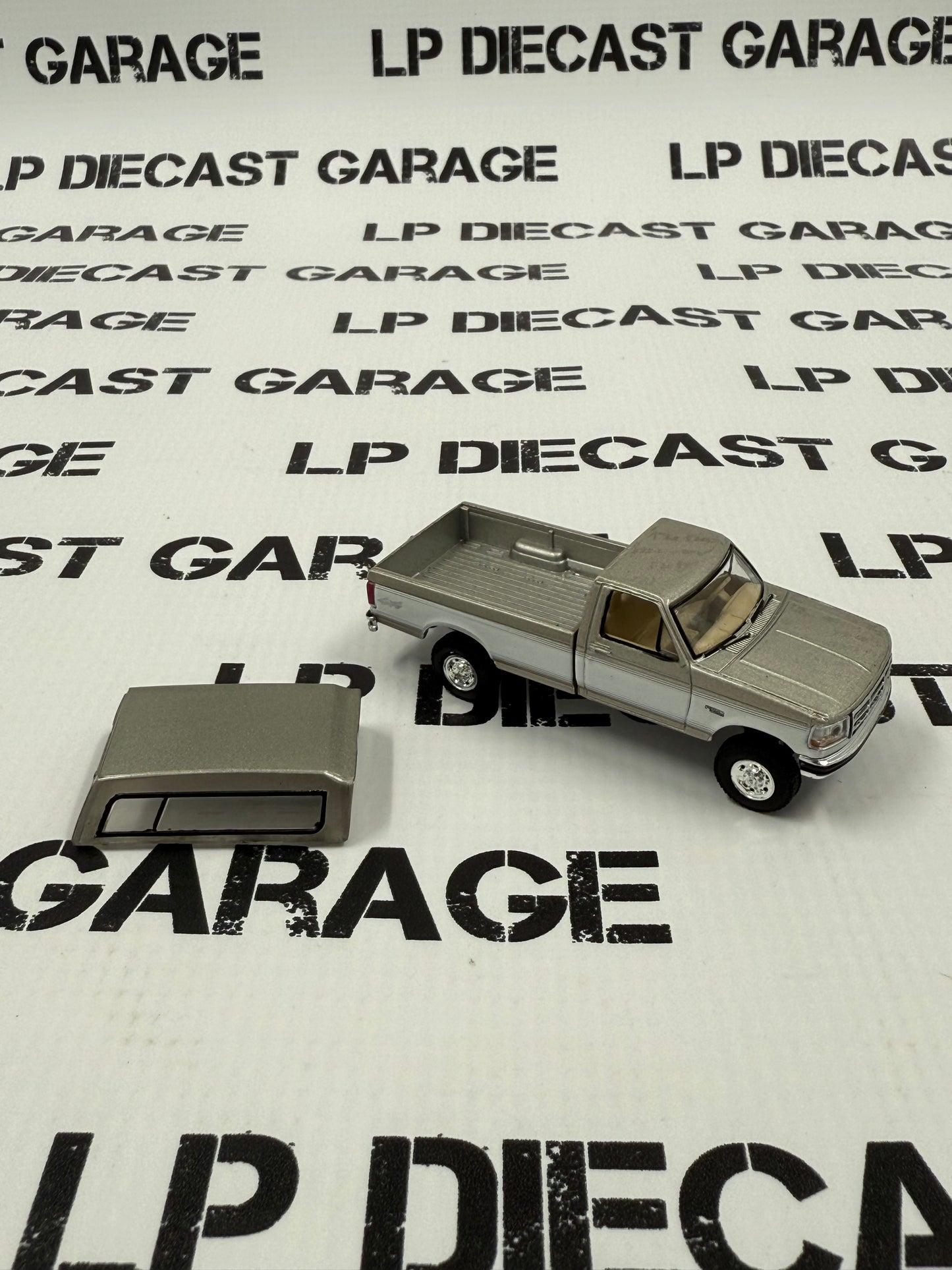 GREENLIGHT 1997 Ford F-250 Gold & White LP Exclusive 1:64 Diecast *LOOSE*