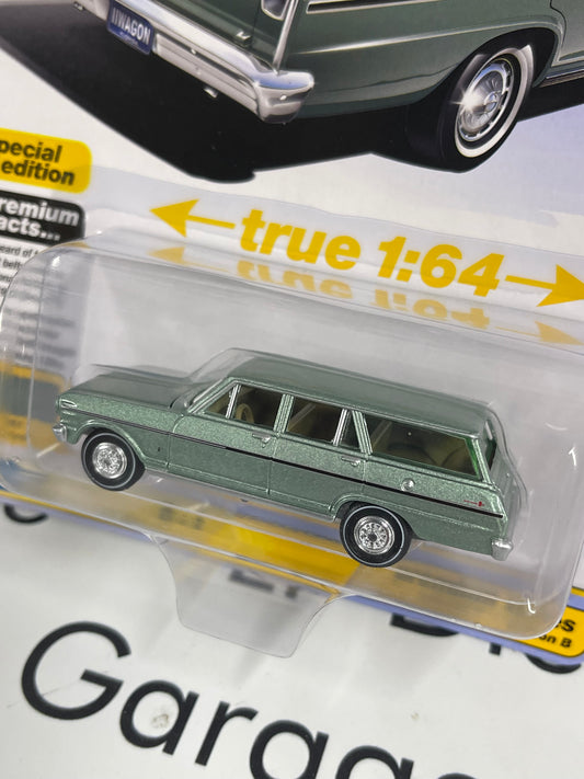 AUTO WORLD 1963 Chevy II Nova 400 Wagon Green 1:64 Diecast Vintage Muscle
