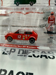 GREENLIGHT 1975 Volkswagen Golf GTI w/ Figure 1:64 Diecast Christmas 2025