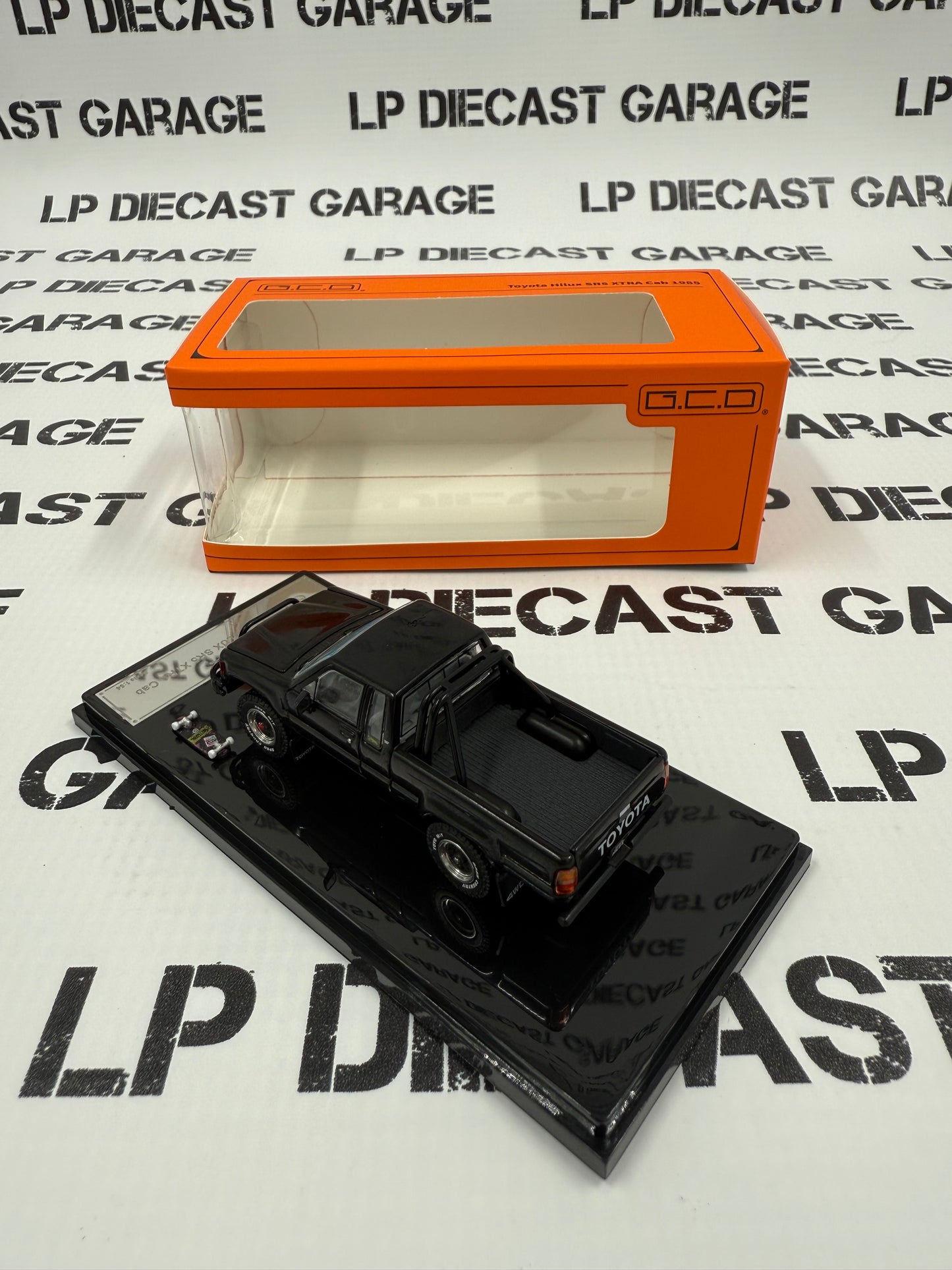 GCD 1985 Toyota Hilux SR5 Xtra Cab Black Pickup Truck 1:64 Diecast BTTF