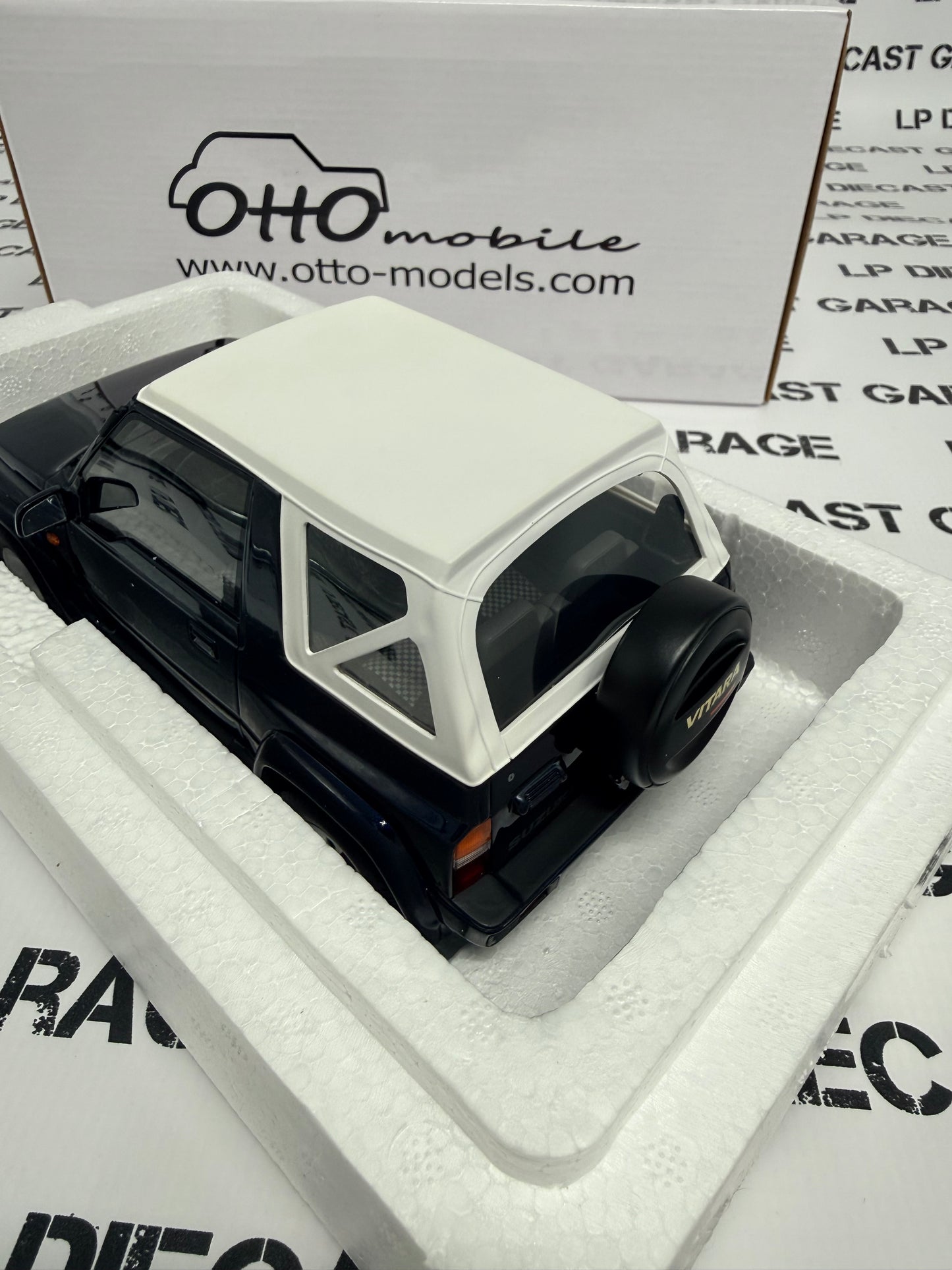 OTTO MOBILE Suzuki Vitara Cabrio JLX Blue 1:18 Scale Resin Model OT492