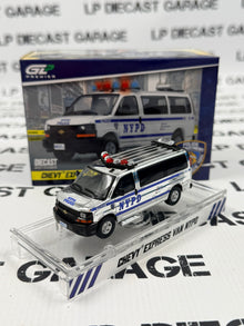 CHROME CHASE GREENLIGHT Chevy Express Van NYPD Police 1:64 Diecast Expo Exclusive