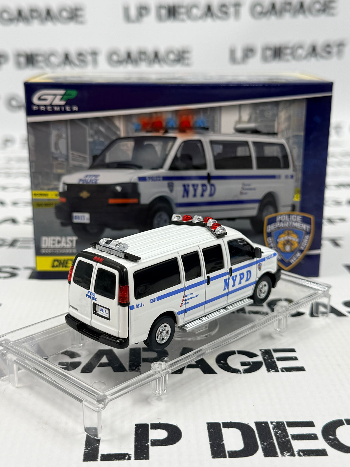 GREENLIGHT Chevy Express Van NYPD Police 1:64 Diecast Expo Exclusive
