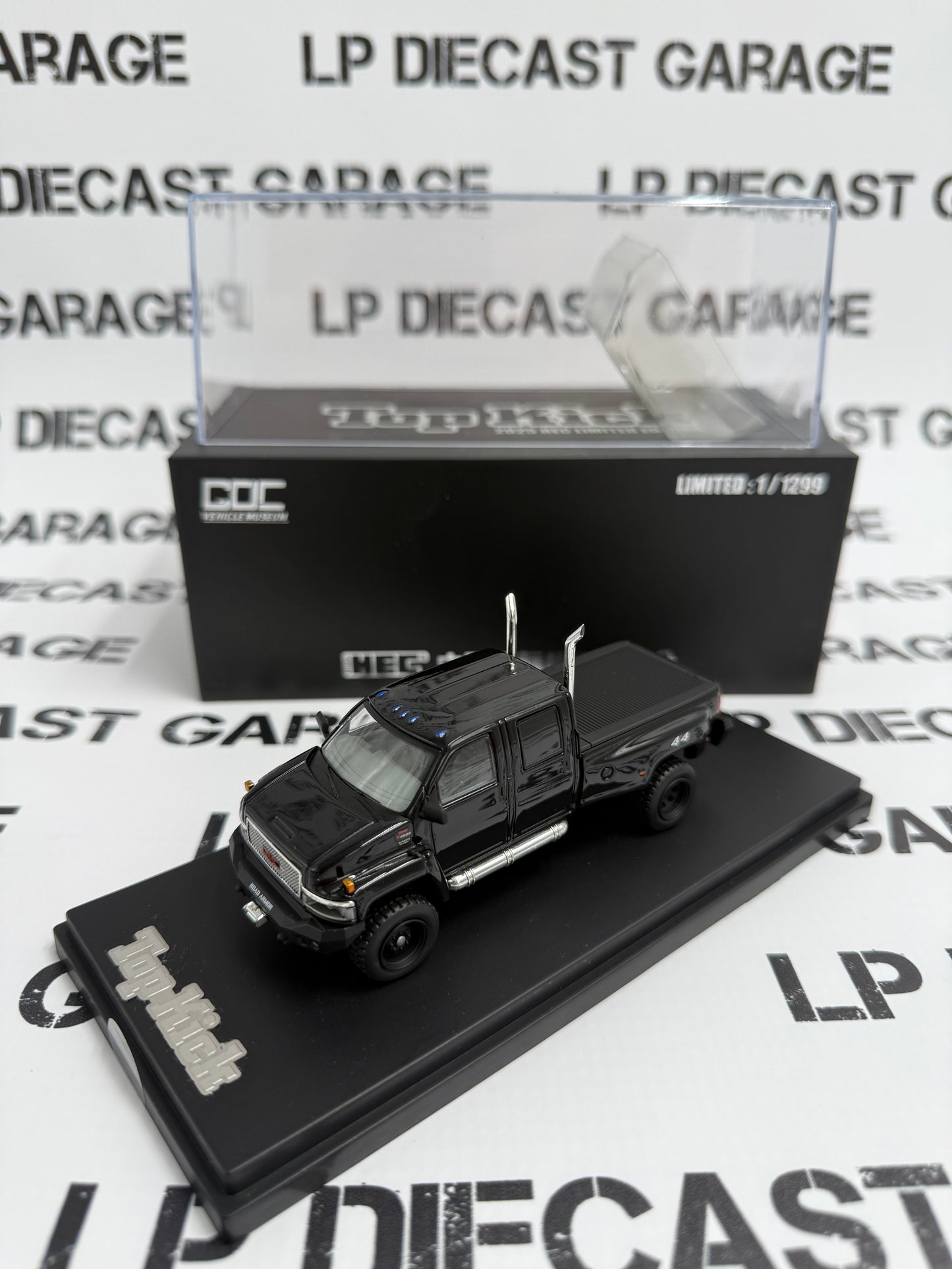 GOC GMC Topkick C4500 Truck Ironhide Transformers 1:64 Diecast HEC 2025