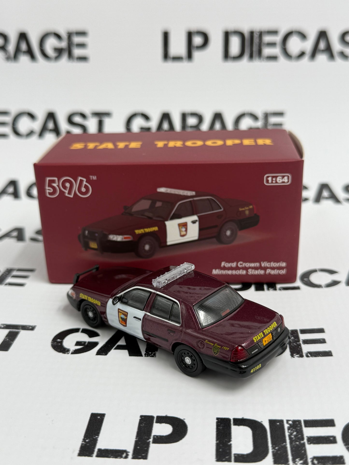 596 Model Ford Crown Victoria Minnesota State Patrol 1:64 Diecast