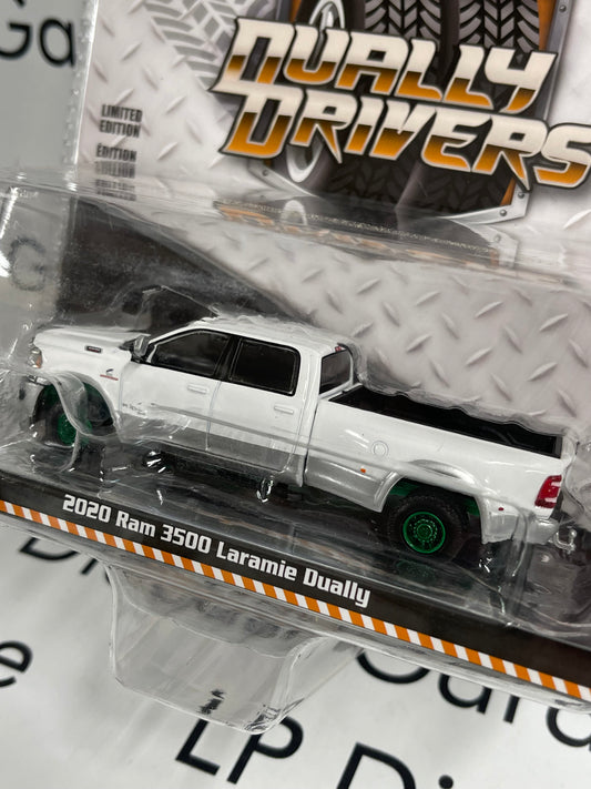GREEN MACHINE CHASE 2020 Ram 3500 Laramie Dually White 1:64 Diecast