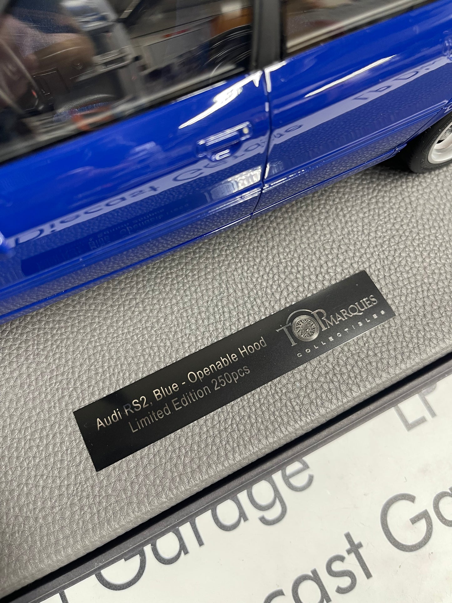 TOP MARQUES 1994 Audi RS2 Avant Blue w/Removable Hood 1:12 Scale Resin Model