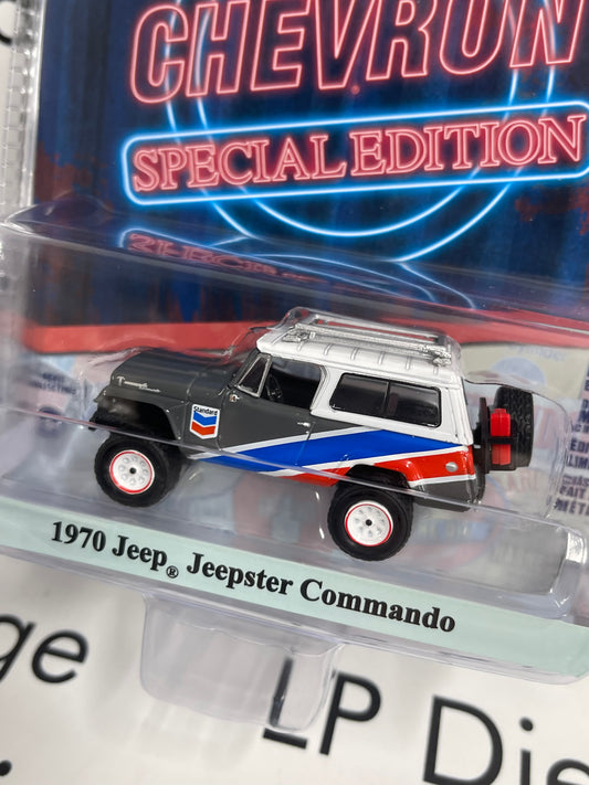 GREENLIGHT 1970 Jeep Commando Chevron 1:64 Diecast Special Edition