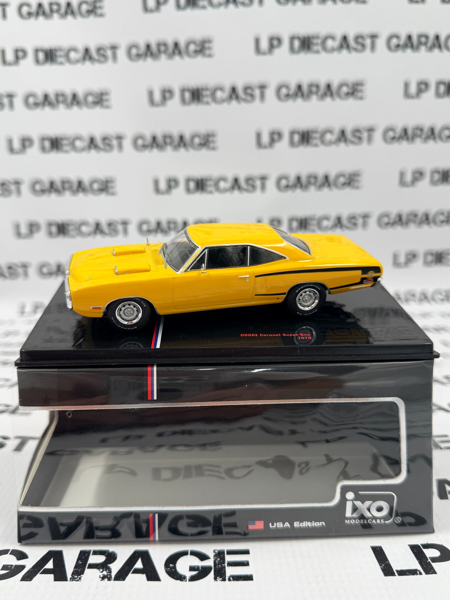 IXO Models 1970 Dodge Coronet Super Bee Banana Yellow 1:43 Diecast