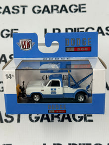 M2 1972 Dodge D-300 Tow Truck w/ Snow Plow White & Blue 1:64 Diecast