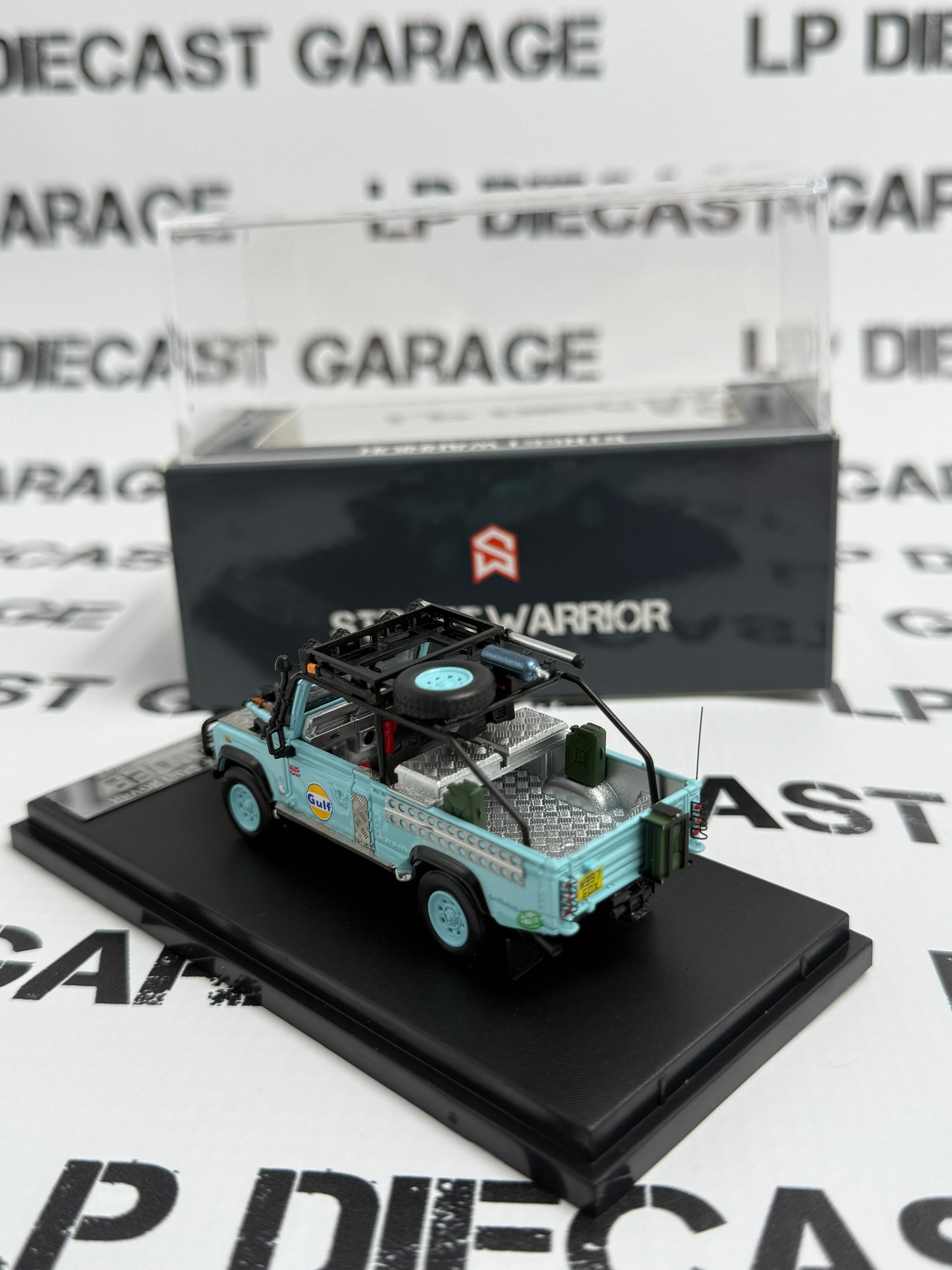 STREET WARRIOR Land Rover Defender Gulf Blue 1:64 Diecast