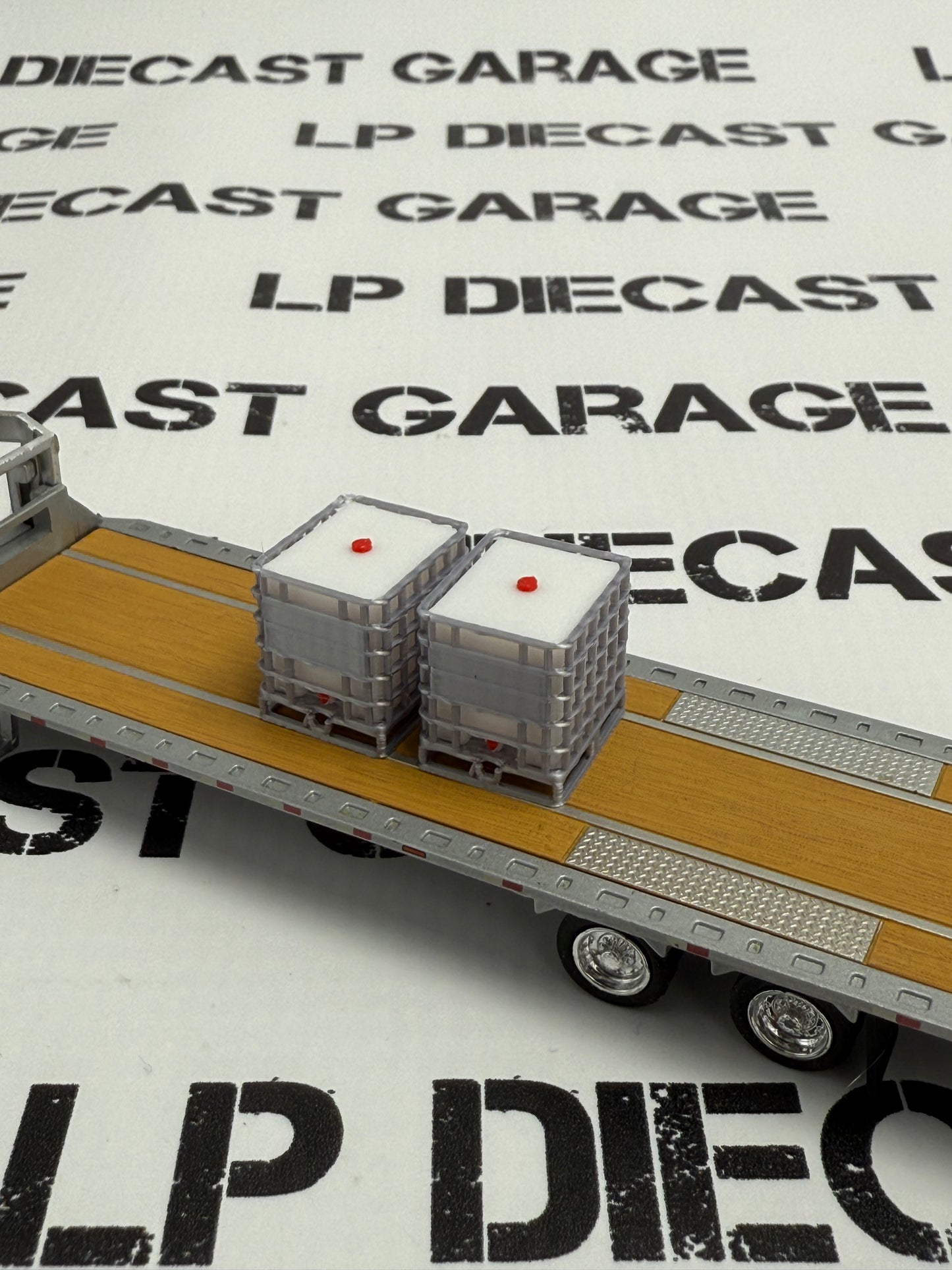 3D Printed Customs IBC Tote w/ Pallet & Cage 275 Gallon 2pcs for 1:64 Scale Diecast