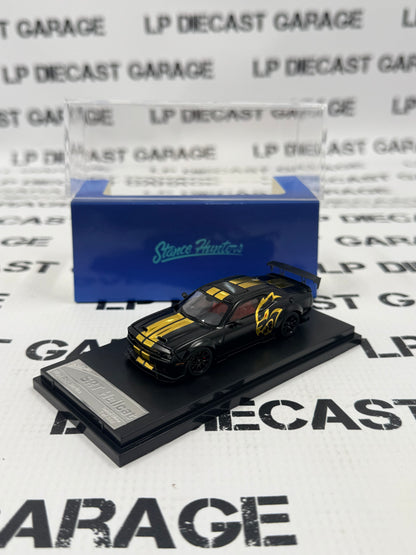 STANCE HUNTERS 2023 Dodge Challenger SRT Hellcat Black & Gold 1:64 Diecast