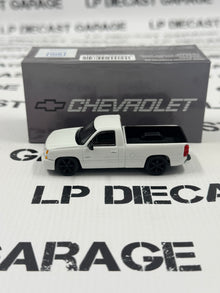 PARA64 2006 Chevrolet Silverado SS Single Cab Truck Summit White 1:64 Diecast