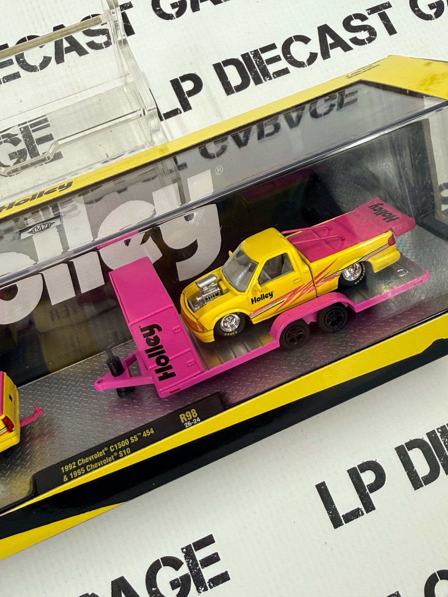 M2 Haulers 1992 Chevrolet C1500 & 1995 S10 Holley Set 1:64 Diecast