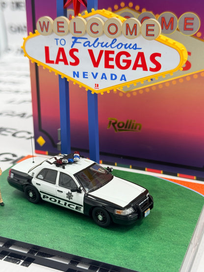 ROLLIN Ford Crown Victoria Las Vegas Police w/ Diorama & Figure 1:64 Diecast MotorXPO Exclusive