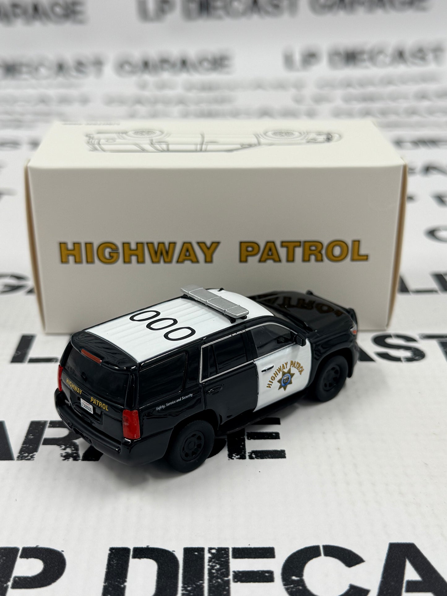 MODEL TRUCK Chevrolet Tahoe CHP California Highway Patrol Police 1:64 Diecast SUV